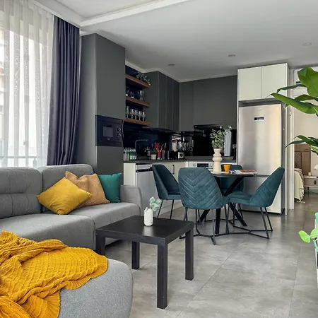 Qoople Prive Just Steps From The Sea Apartman