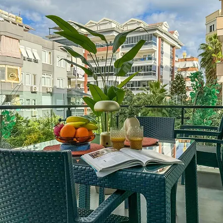 Qoople Prive Just Steps From The Sea Apartman Alanya