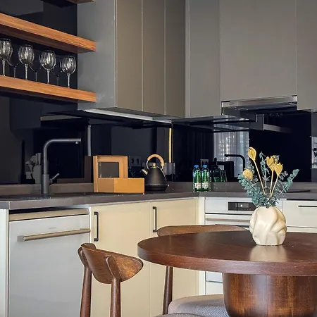 Apartment Qoople Prive Just Steps From The Sea Alanya