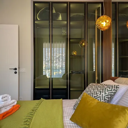 Apartment Qoople Prive Just Steps From The Sea *