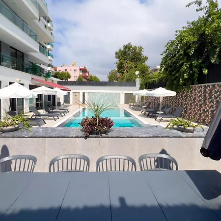 Apartment Qoople Prive Just Steps From The Sea Alanya